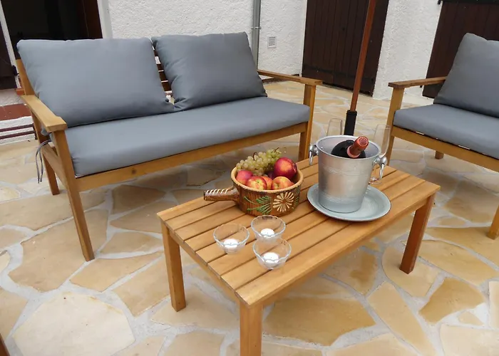 Dom wakacyjny Provenzalische Berta - Mit Terrasse Und Garten In Stadtnaehe By Riviera Homelife Saint-Raphaël