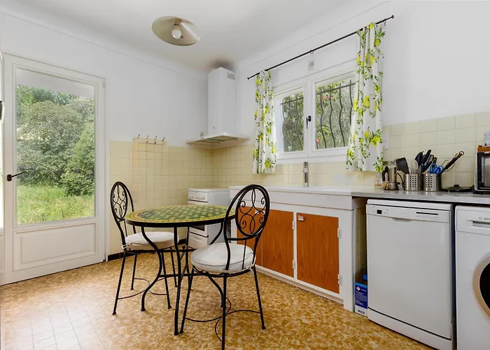 Dom wakacyjny Provenzalische Berta - Mit Terrasse Und Garten In Stadtnaehe By Riviera Homelife *